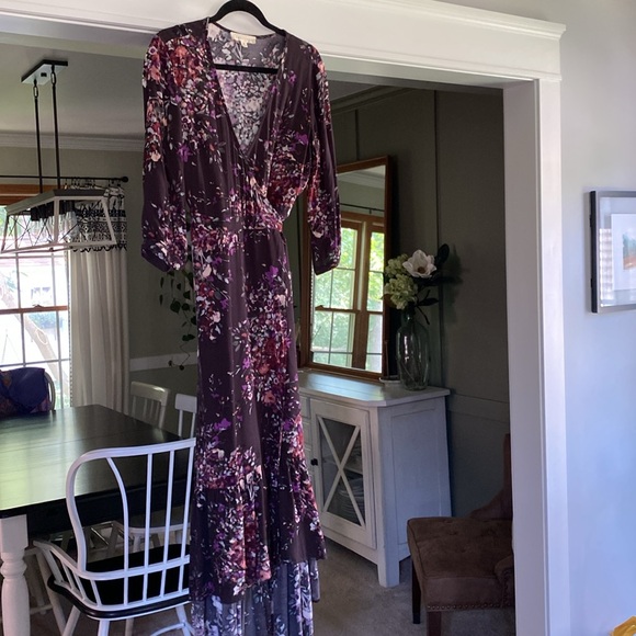 Black and floral wrap dress - Picture 4 of 4